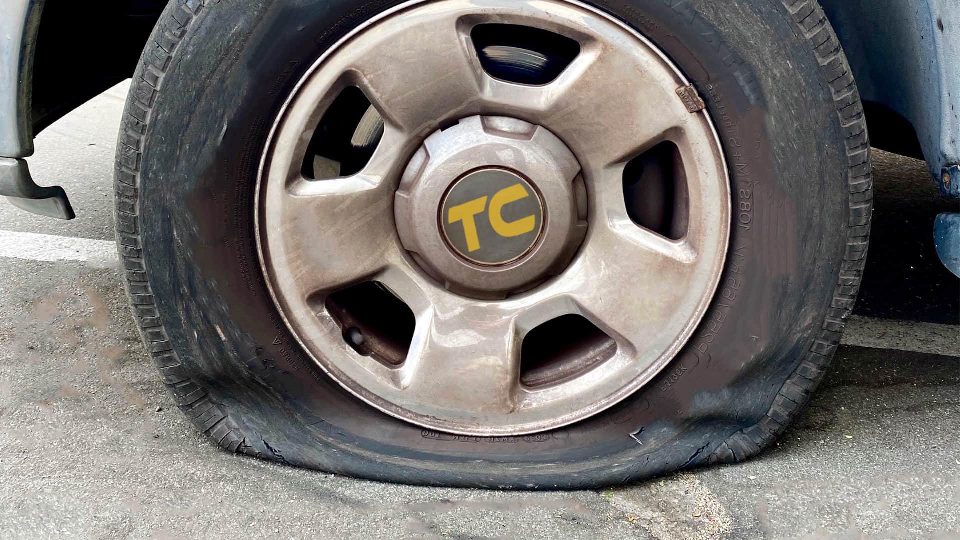 Can You Drive On A Flat Tire? What To Do When You Get A Flat? Tire Crunch
