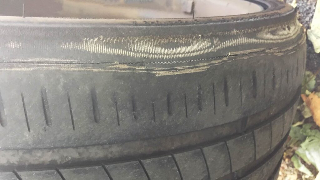 Top 4 Causes of Tire Cord Showing On Outside Tire Crunch